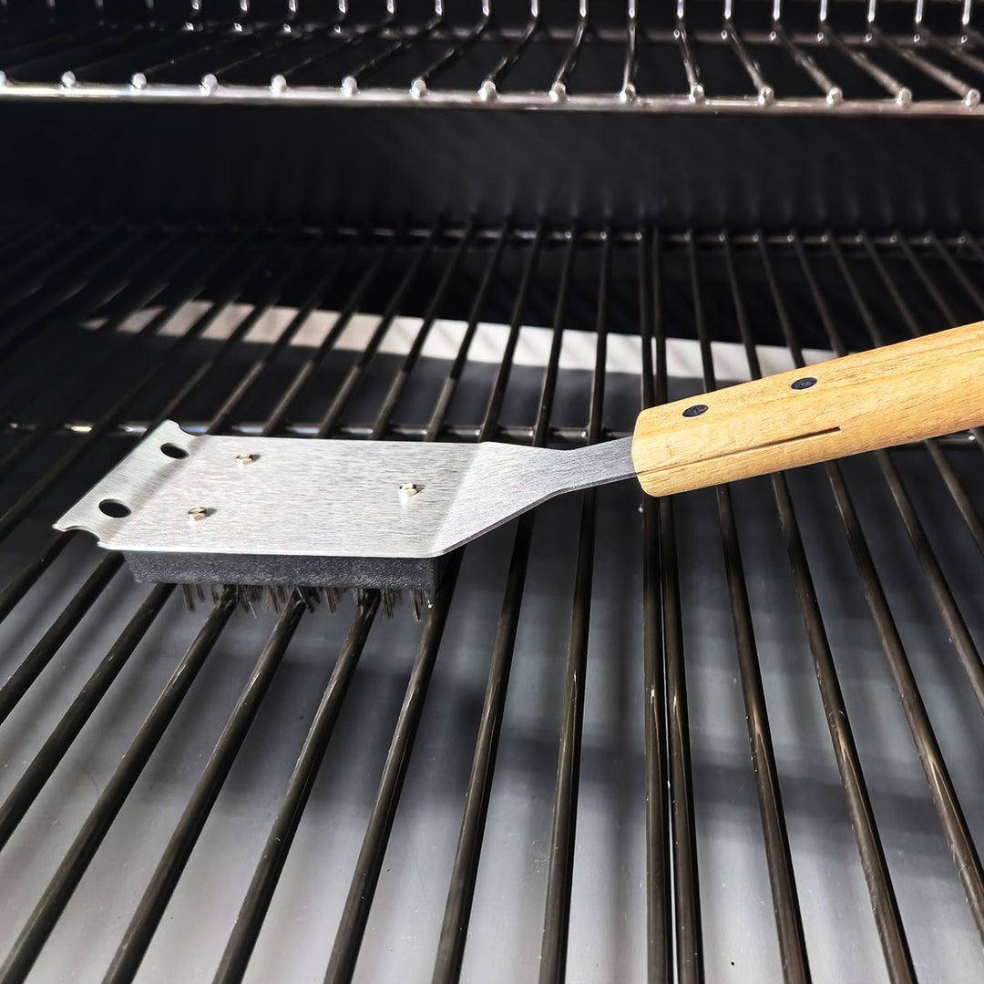 STAINLESS STEEL 2-IN-1 GRILL BRUSH & SCRAPER – Z Grills