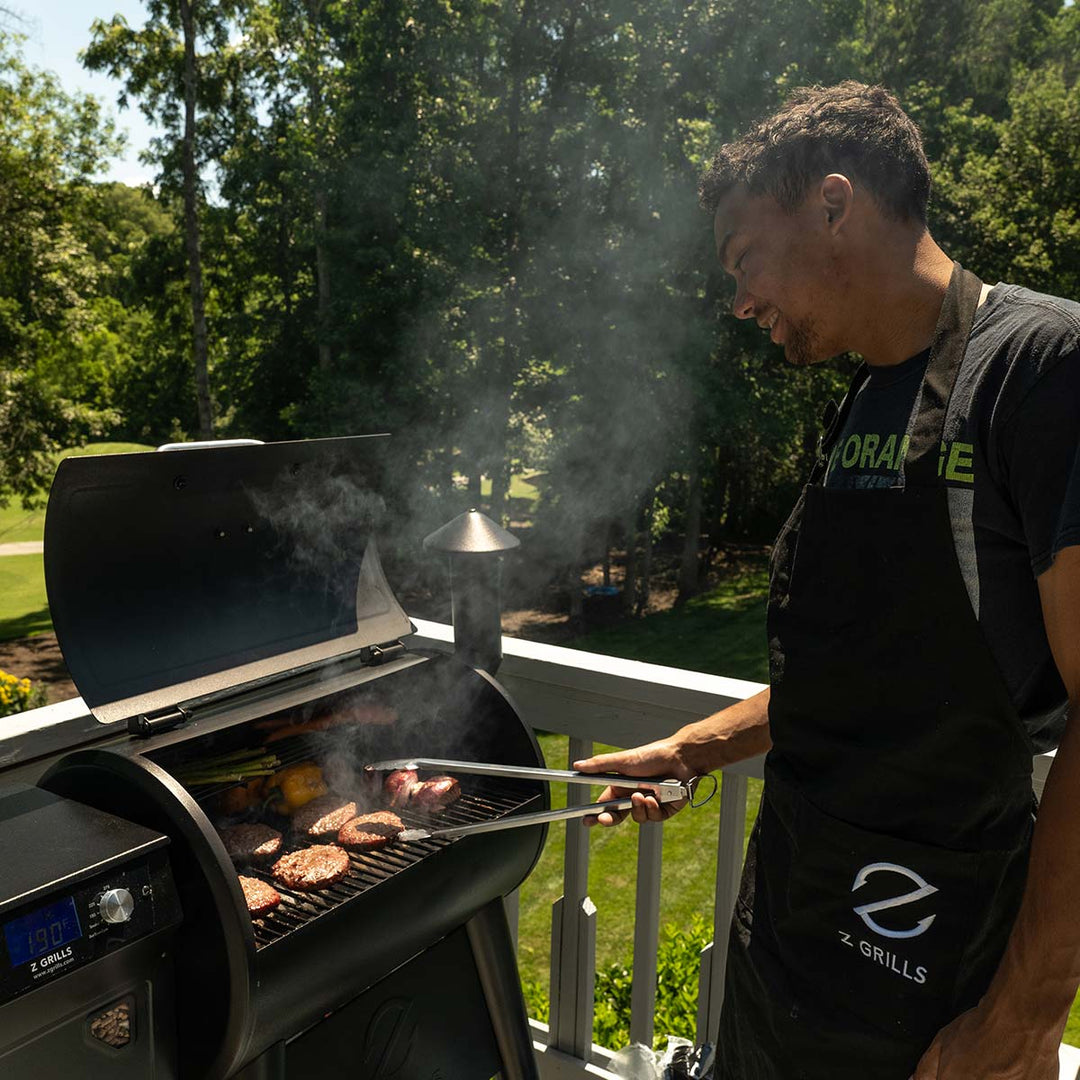 how to use a pellet smoker