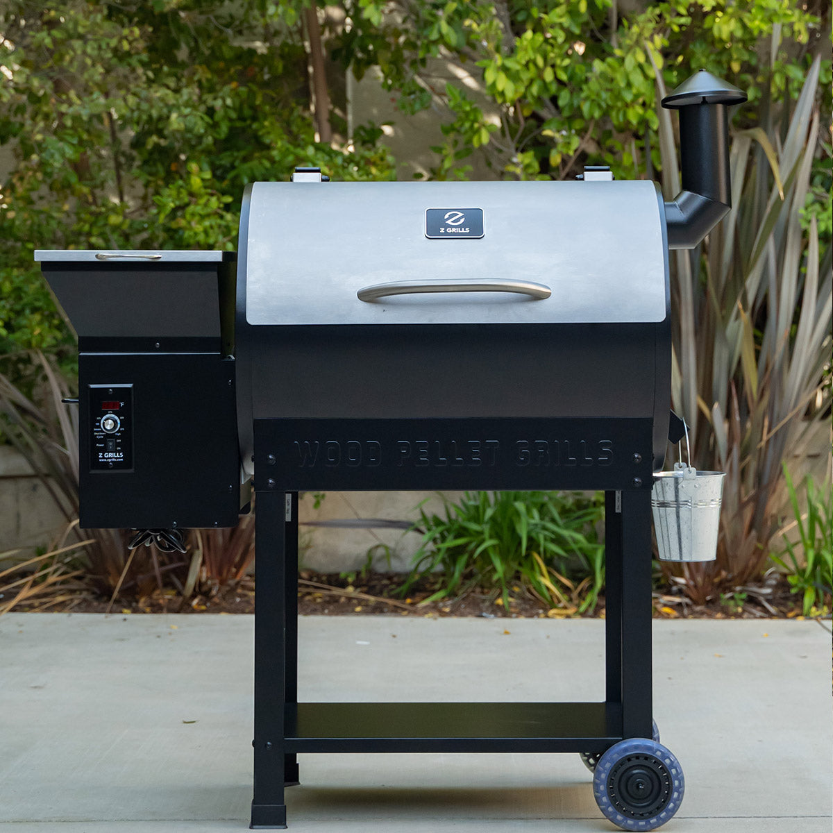 Z GRILLS-7002B2E pellet grill