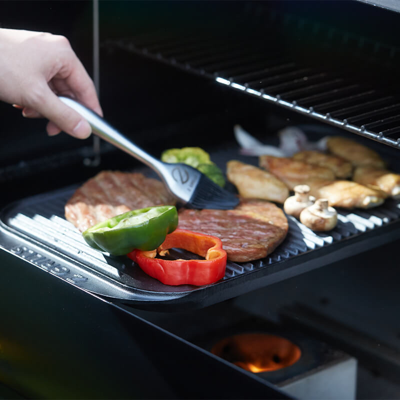 https://www.zgrills.com/cdn/shop/products/castironplate_1400x.jpg?v=1691742530